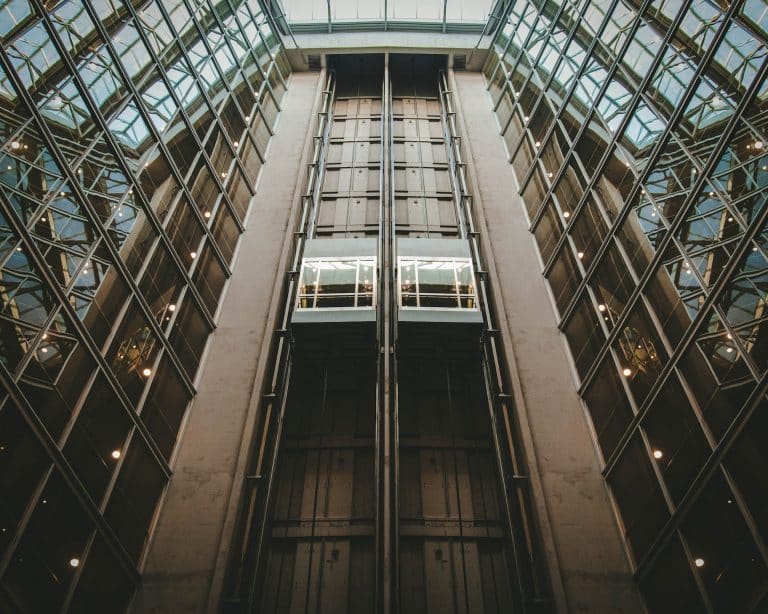 Sanovnik lift – Šta znači sanjati lift?