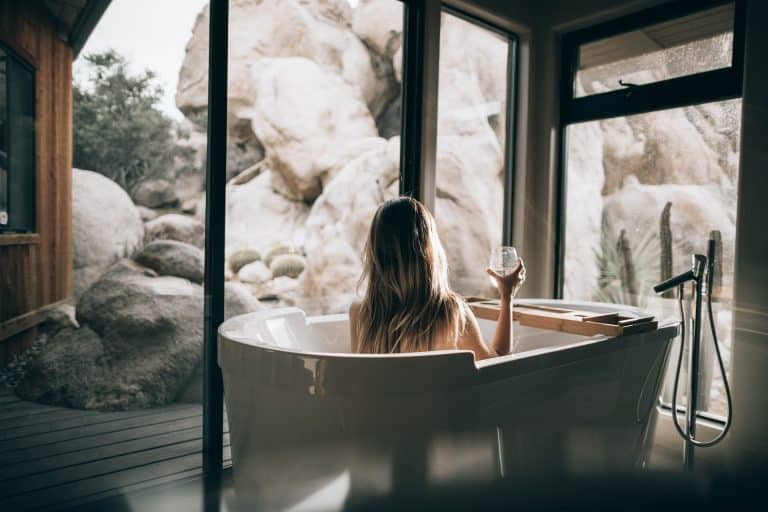 Sanovnik kupati se – šta znači sanjati da se kupaš?